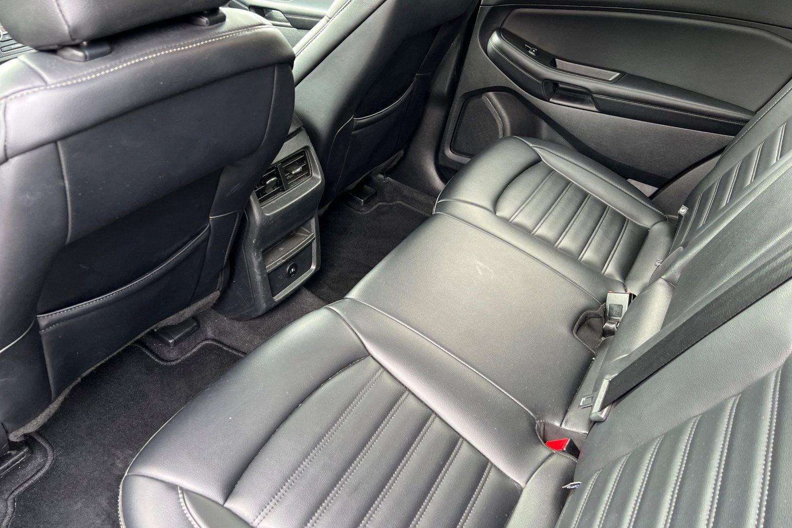 Used 2023 Ford Edge SEL image 12