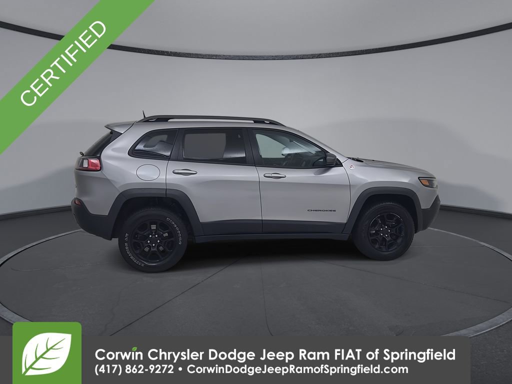 Used 2019 Jeep Cherokee Trailhawk w/ Comfort/Convenience Group image 16