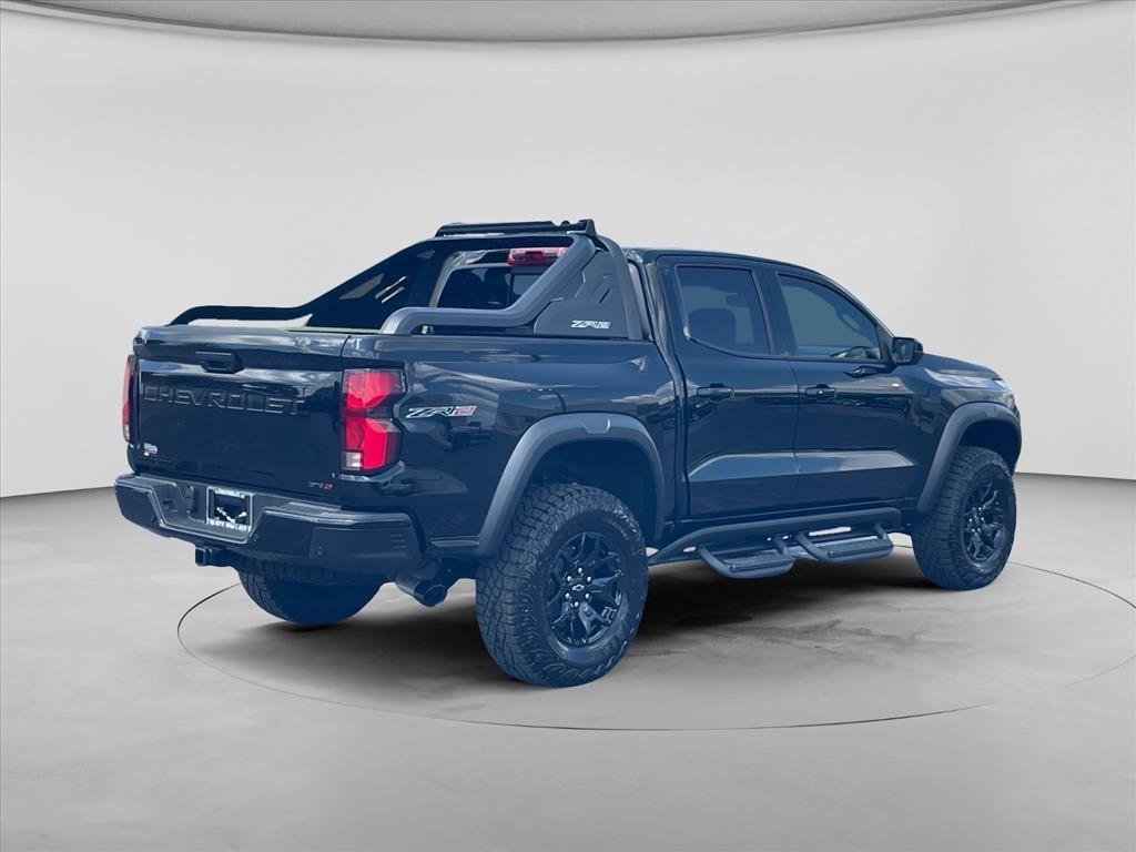 New 2026 Chevrolet Colorado ZR2 w/ Midnight Edition AWD/4WD image 7