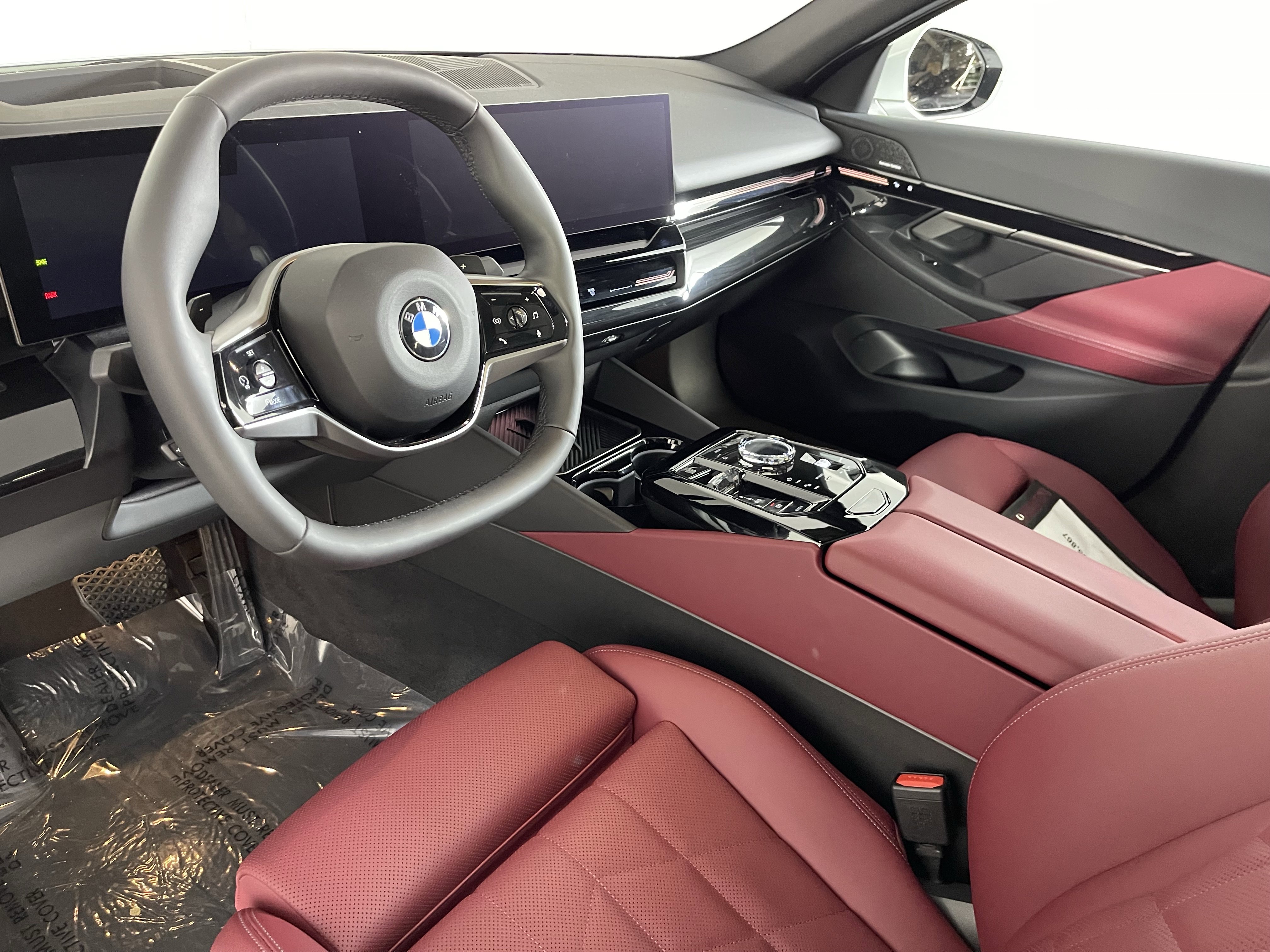 Certified 2025 BMW 530i xDrive AWD/4WD image 11