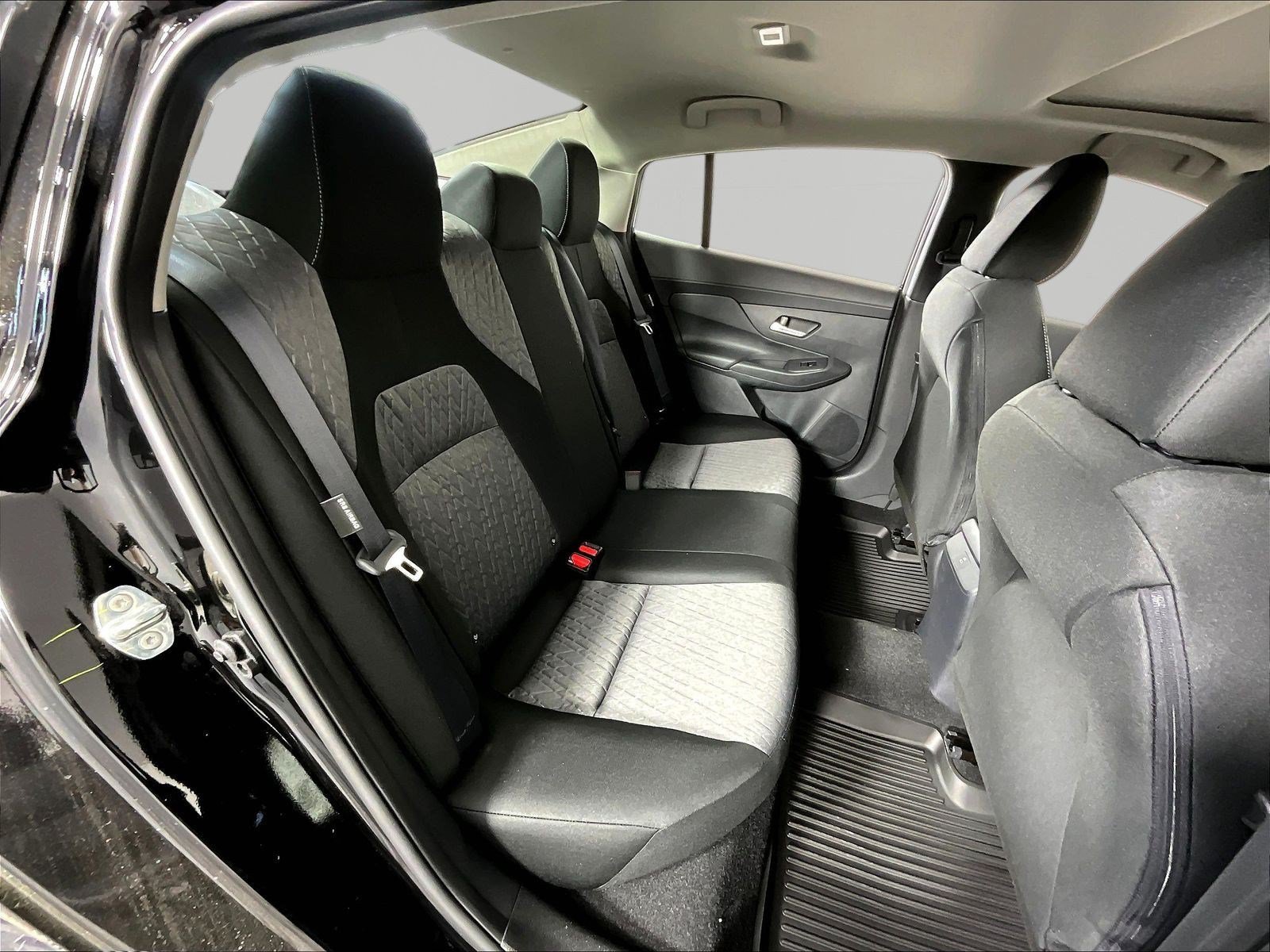 New 2026 Nissan Sentra SV w/ SV Convenience Package FWD image 20