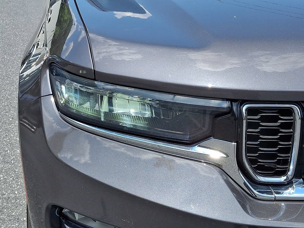 Used 2022 Jeep Grand Cherokee Limited AWD/4WD image 13