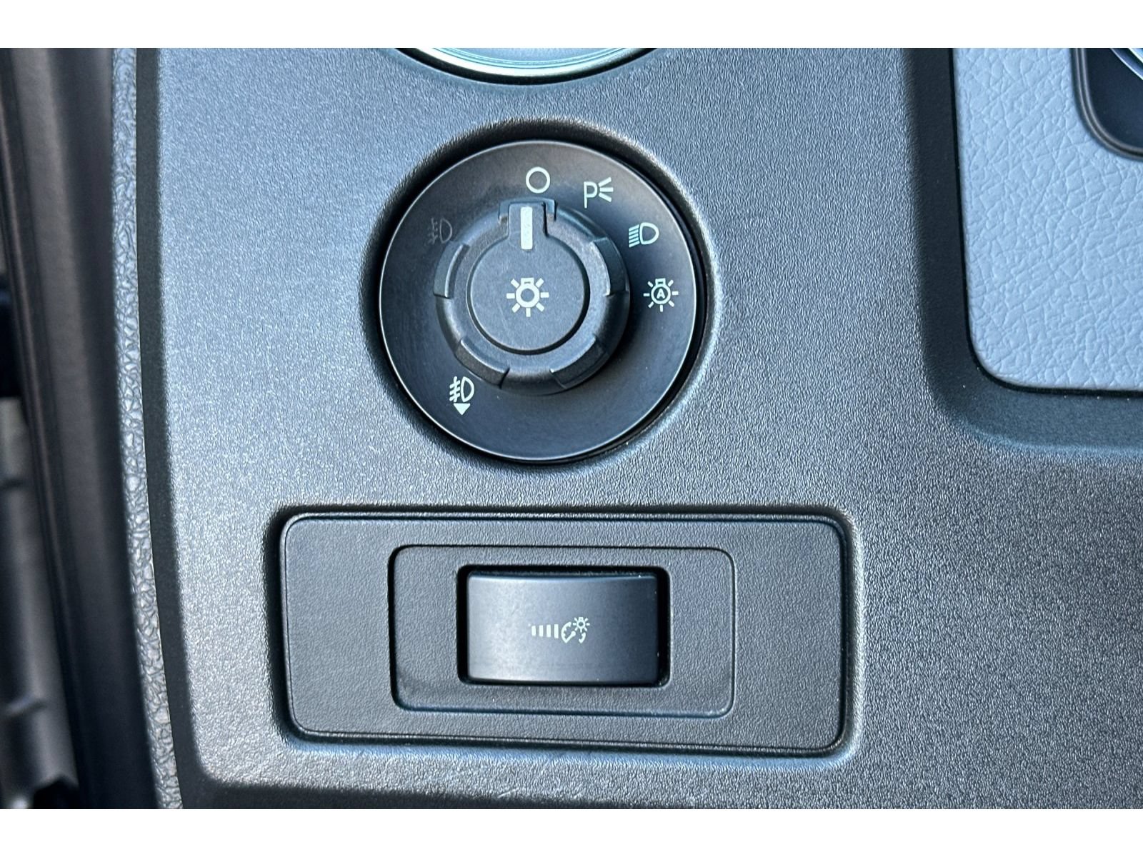 Used 2013 Ford F150 XLT w/ XLT Chrome Pkg RWD image 28