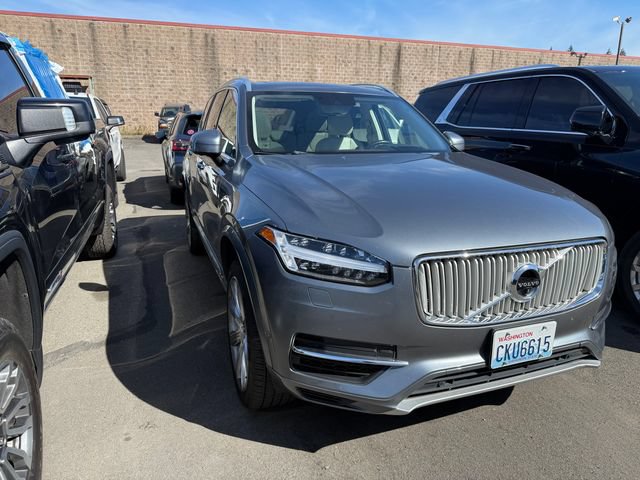 Used 2017 Volvo XC90 T8 Inscription w/ Vision Package AWD/4WD image 2