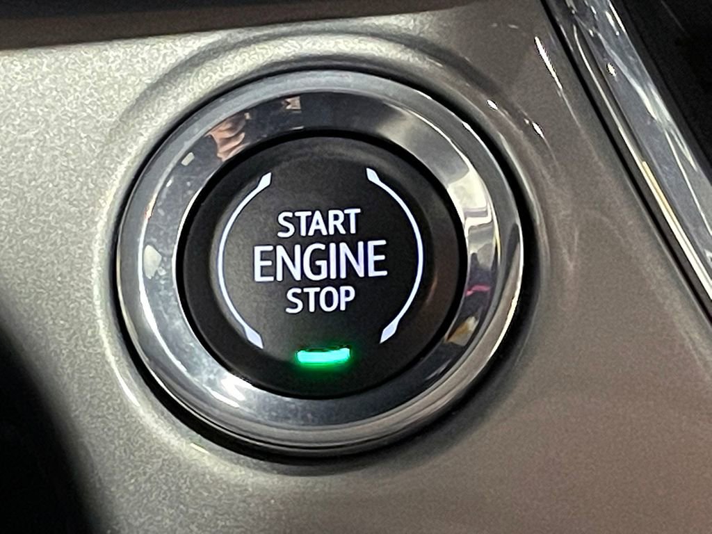 Used 2024 Chevrolet Trax LT w/ Sunroof Package image 27