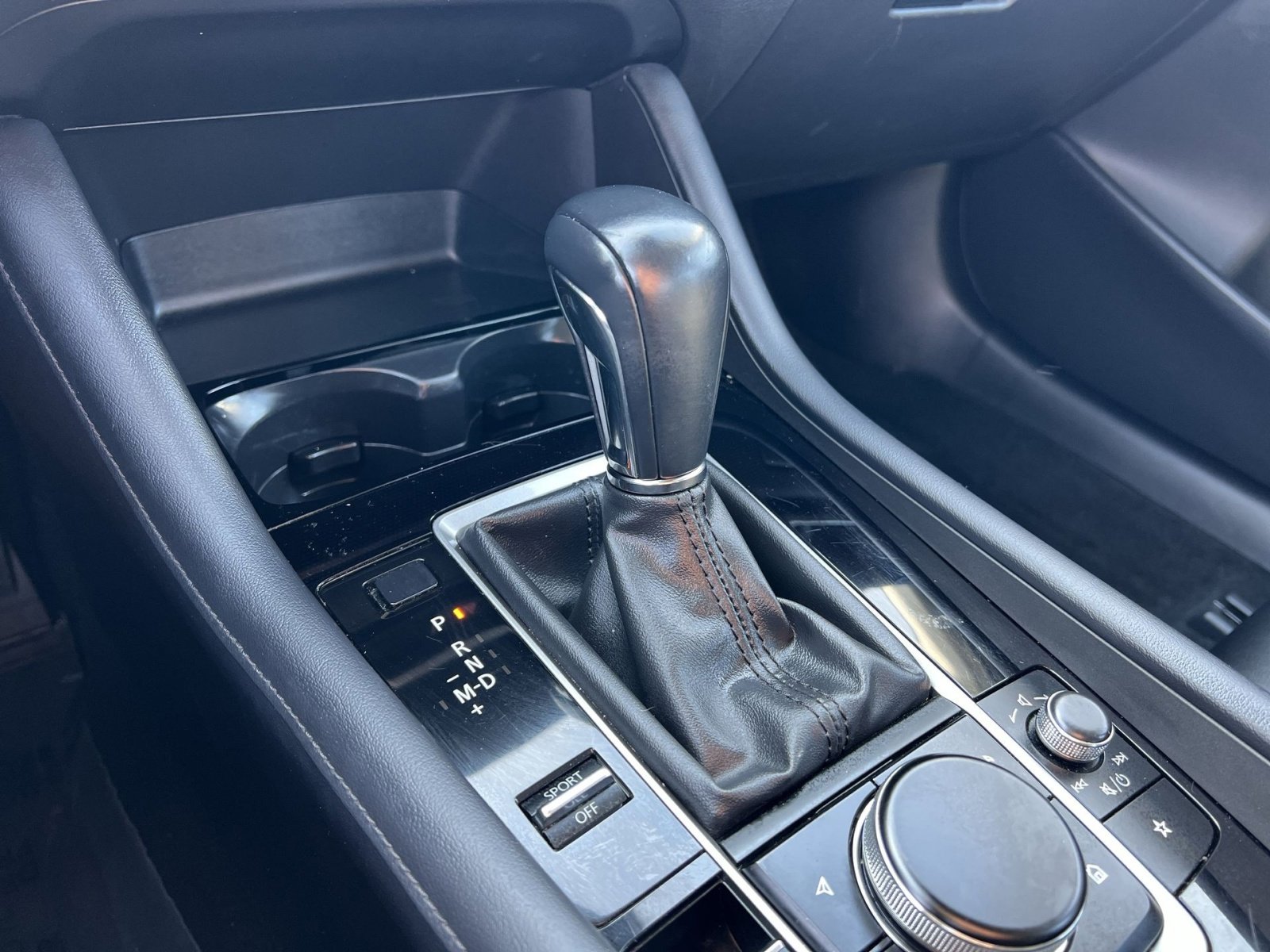 Used 2025 MAZDA MAZDA3 s image 21