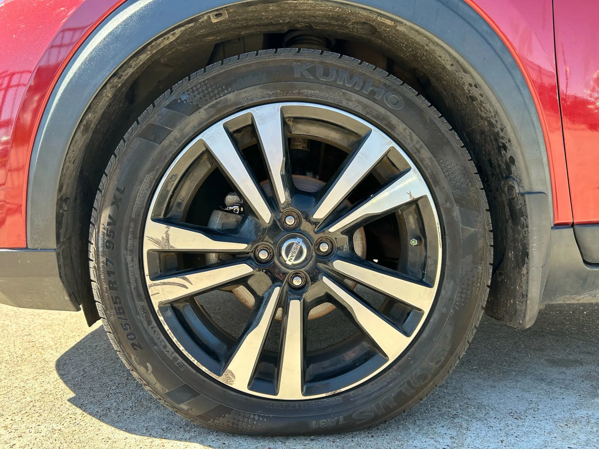 Used 2020 Nissan Kicks SR image 24