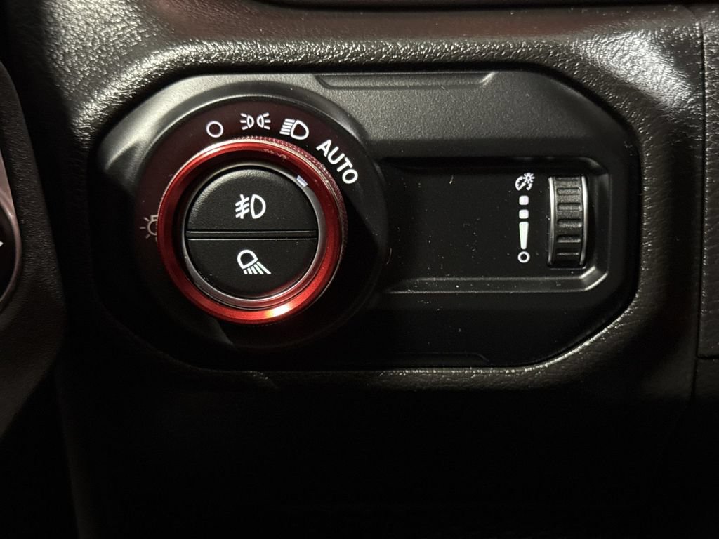 Used 2023 Jeep Gladiator Rubicon w/ LED Lighting Group AWD/4WD image 19