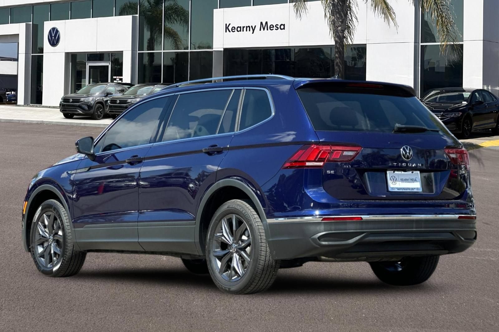 Used 2023 Volkswagen Tiguan SE FWD image 6