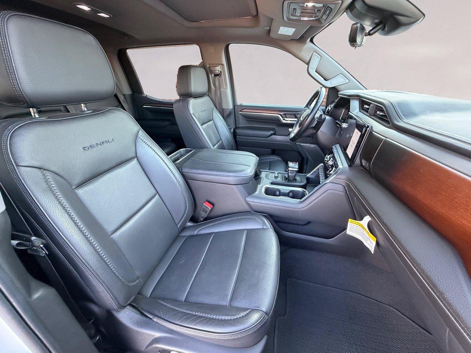 Used 2024 GMC Sierra 1500 Denali w/ Denali Reserve Package AWD/4WD image 15