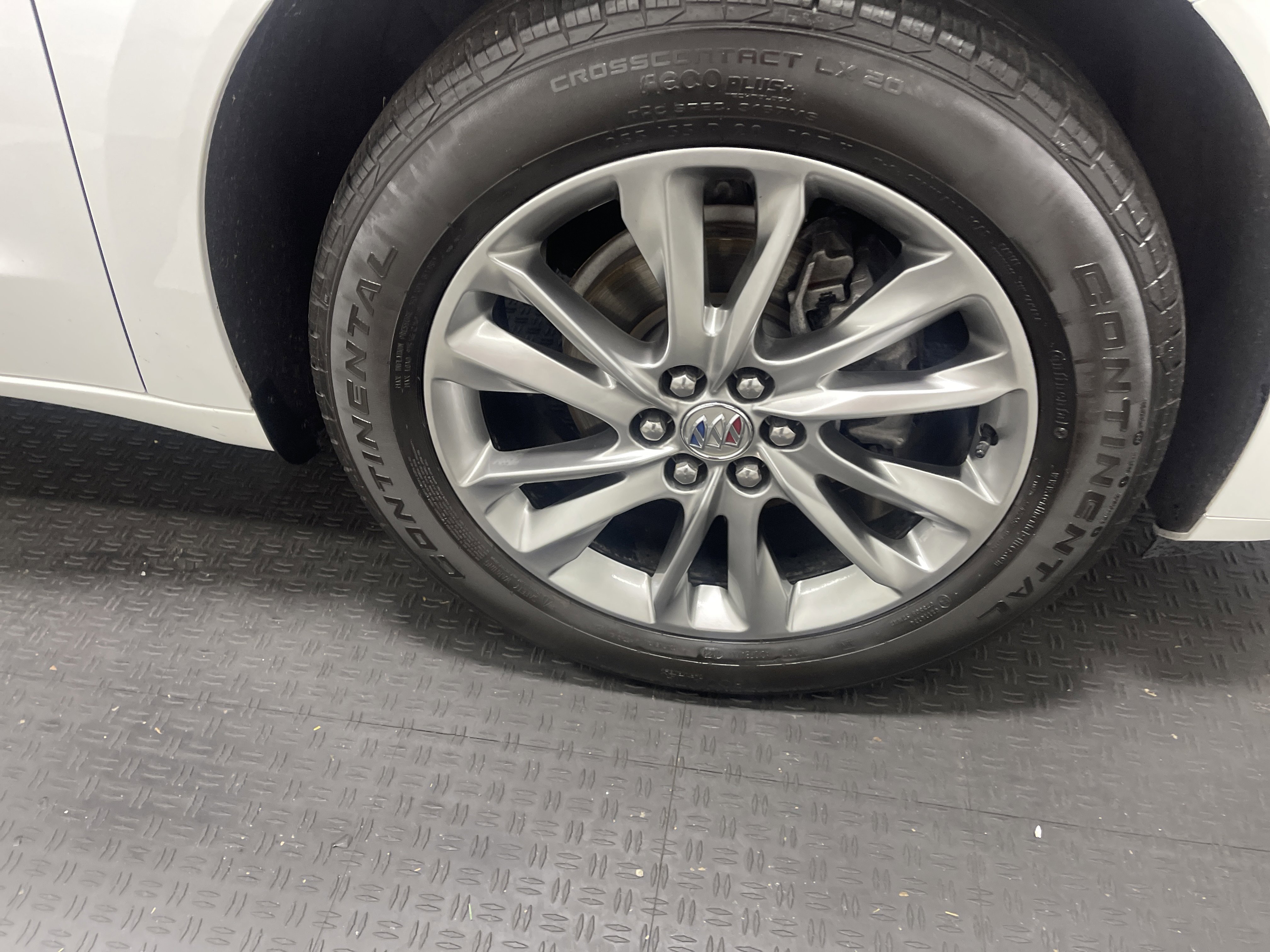 Used 2023 Buick Enclave Avenir w/ Avenir Technology Package AWD/4WD image 28