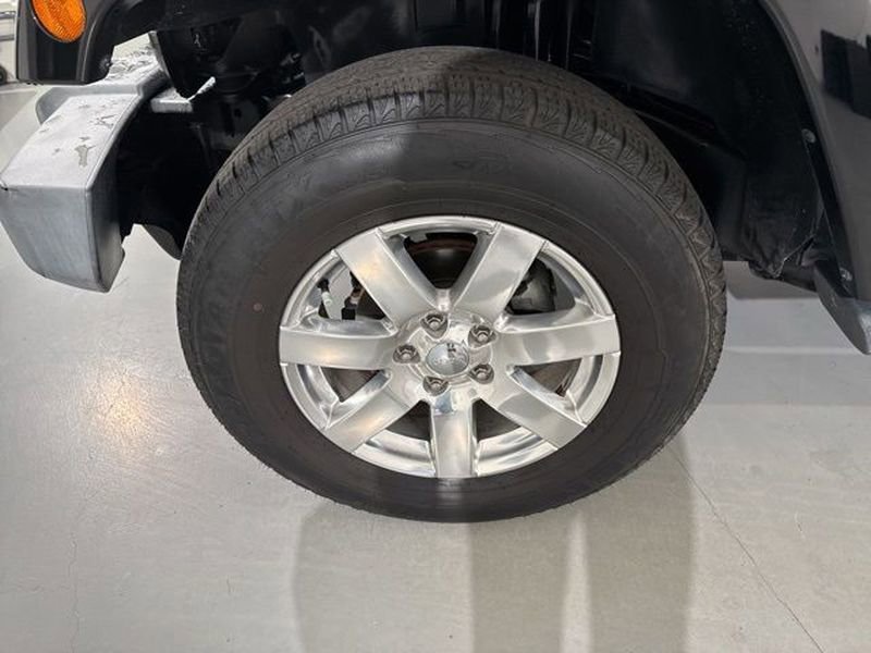 Used 2017 Jeep Wrangler Unlimited Sahara w/ Max Tow Package image 6