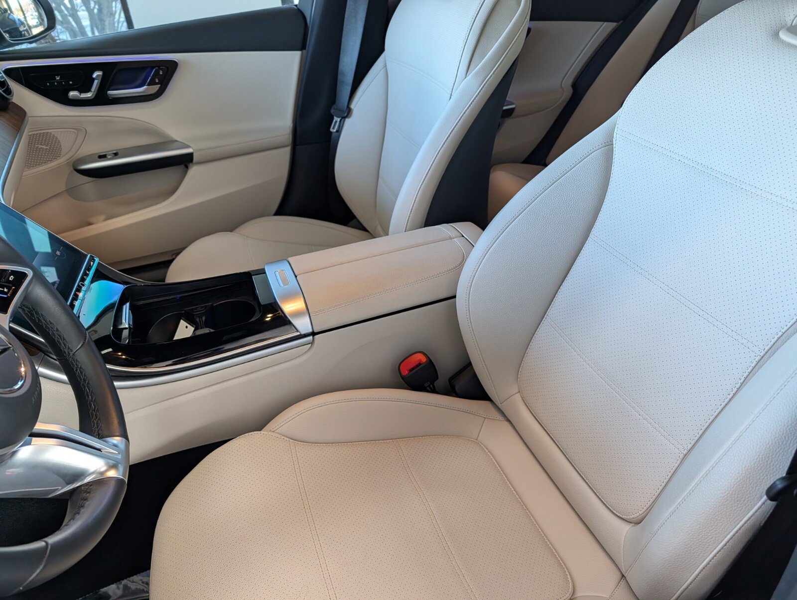 Used 2024 Mercedes-Benz C 300 4MATIC Sedan image 10