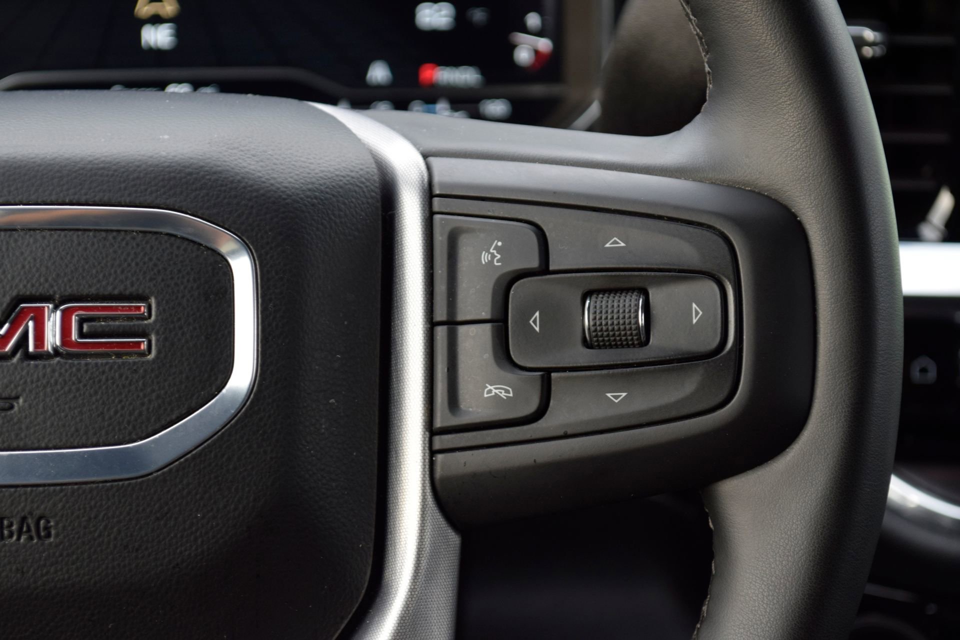 Used 2025 GMC Sierra 1500 SLT image 10