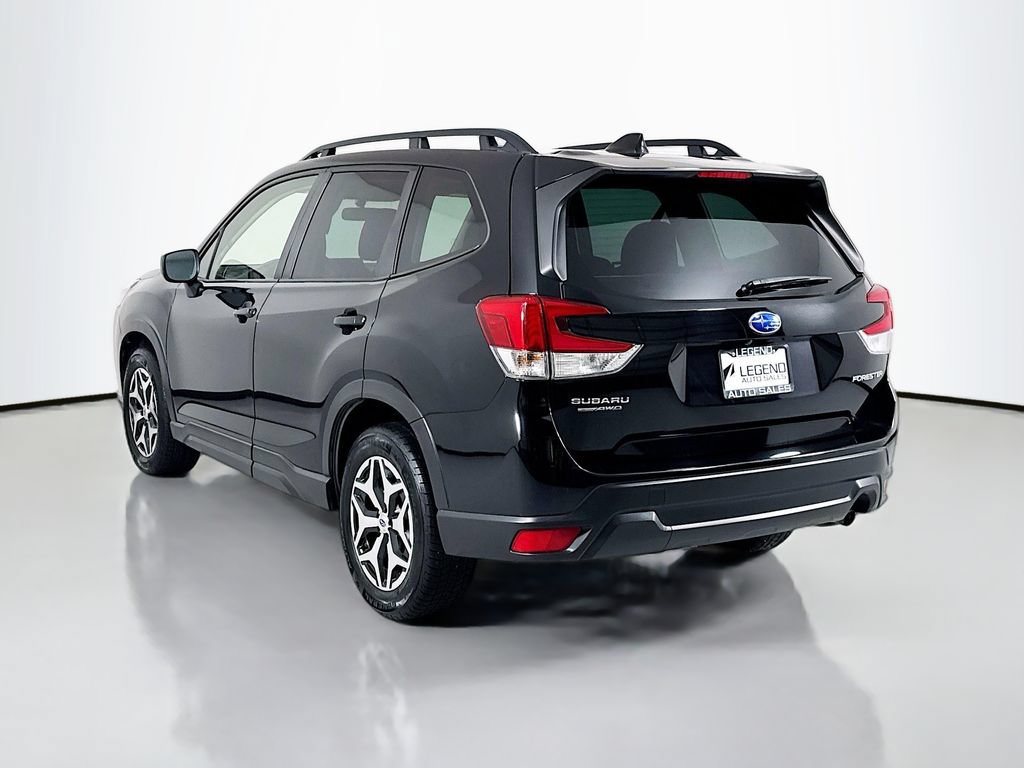 Used 2022 Subaru Forester Premium AWD/4WD image 7
