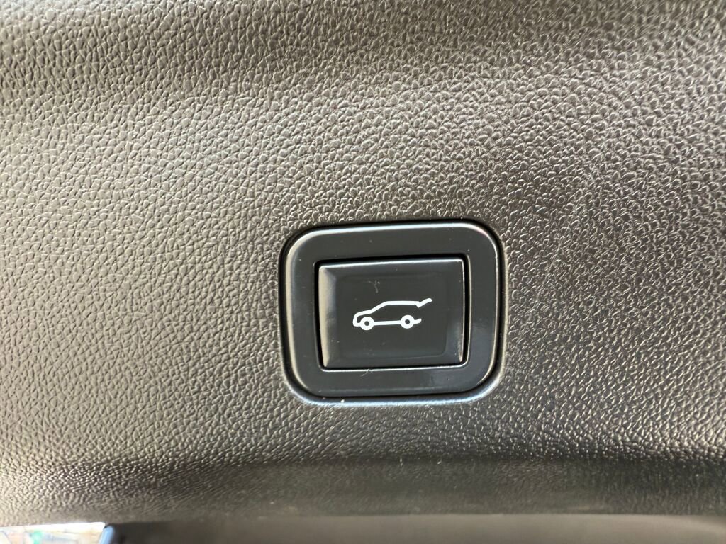 Used 2021 Cadillac Escalade ESV Sport w/ Driver Assist Tech Package image 37