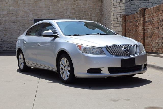 Used 2012 Buick LaCrosse Convenience FWD image 2