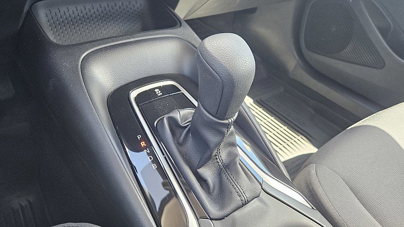 Used 2025 Toyota Corolla LE FWD image 14