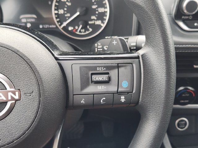 Used 2023 Nissan Rogue SV FWD image 29