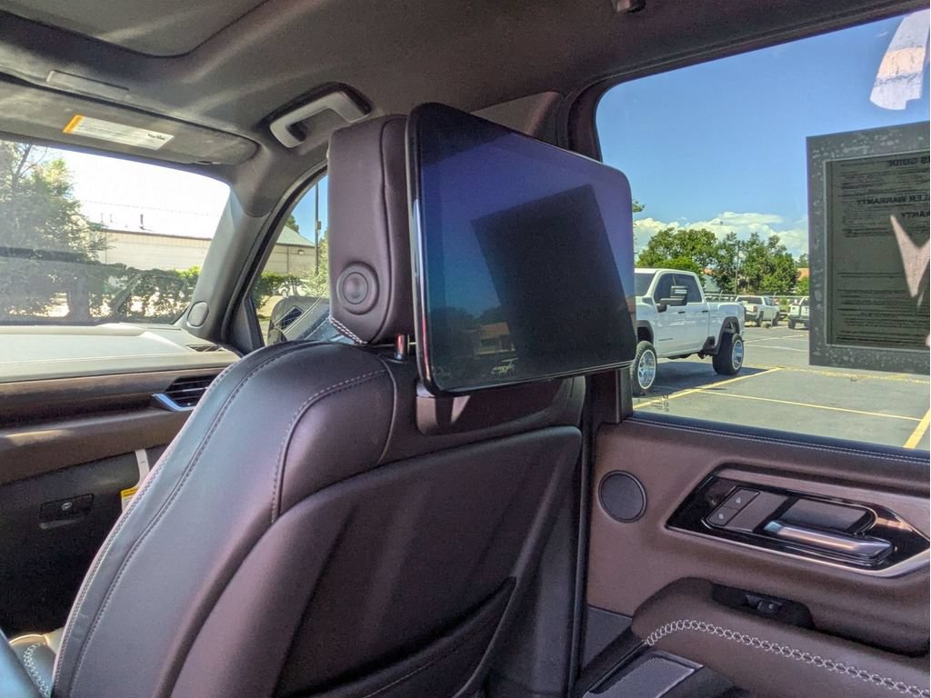 Used 2026 GMC Yukon XL Denali Ultimate w/ LPO, Floor Liner Package AWD/4WD image 23