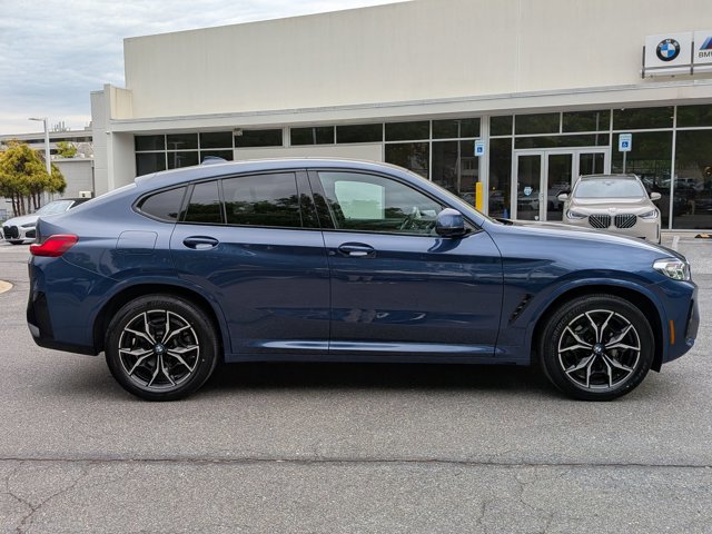Used 2024 BMW X4 xDrive30i w/ Premium Package AWD/4WD image 4