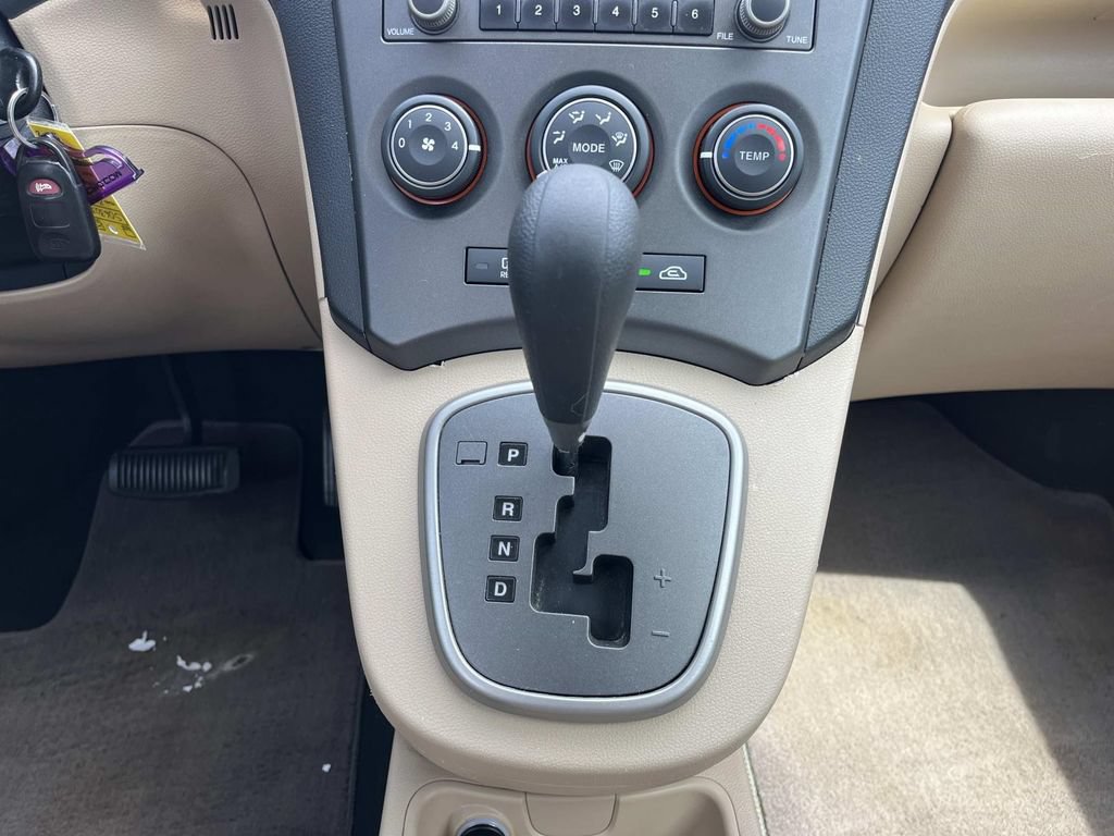 Used 2009 Kia Rondo LX FWD image 15