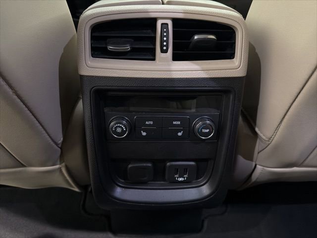 Used 2019 Buick Envision Essence AWD/4WD image 26