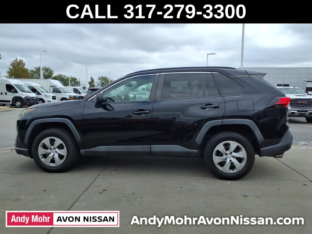 Used 2019 Toyota RAV4 LE AWD/4WD image 5