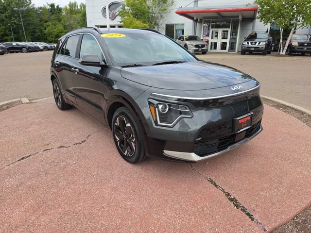 Used 2024 Kia Niro Wind w/ Wind Preserve Package FWD image 7
