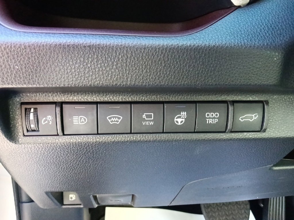 Used 2024 Toyota RAV4 Limited image 17