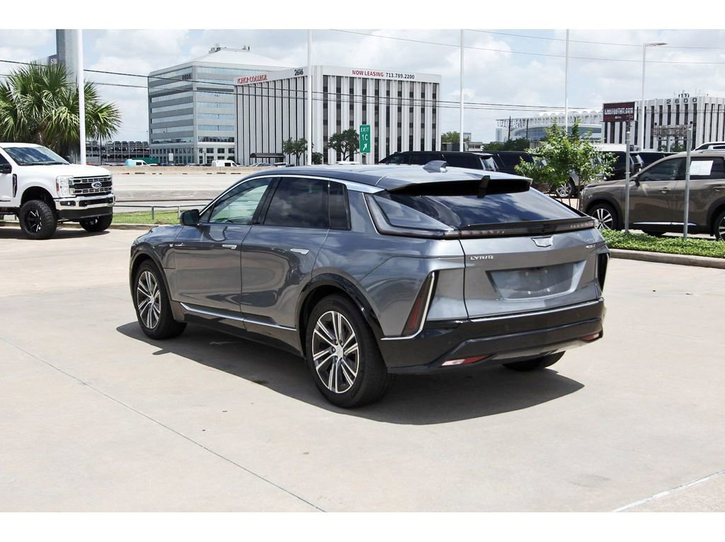 Used 2023 Cadillac Lyriq 2WD image 5