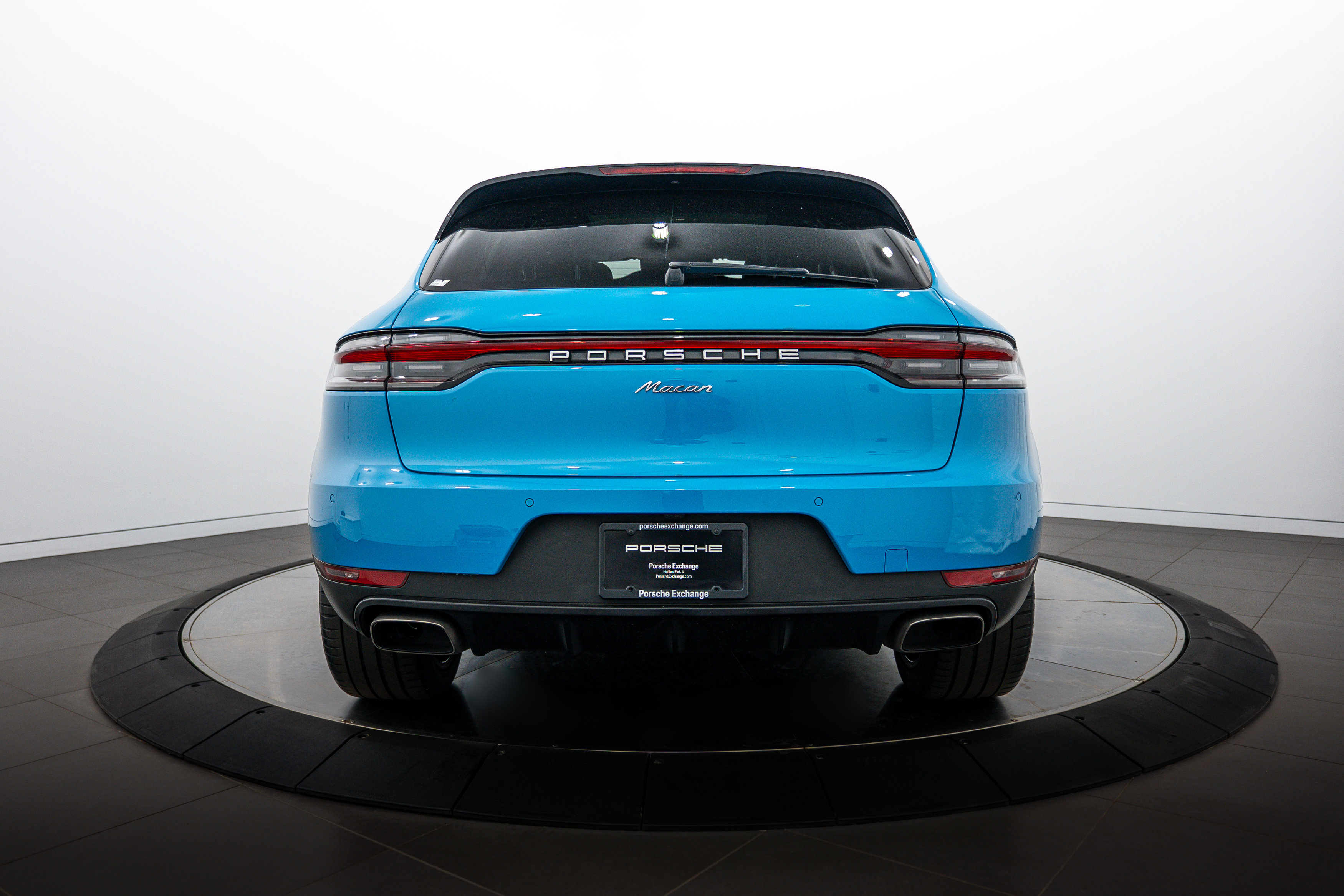 Certified 2019 Porsche Macan AWD/4WD image 6