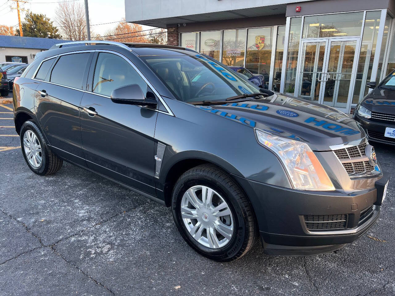 Used 2011 Cadillac SRX Luxury FWD image 4