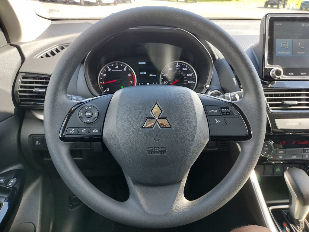 New 2026 Mitsubishi Eclipse Cross LE AWD/4WD image 5