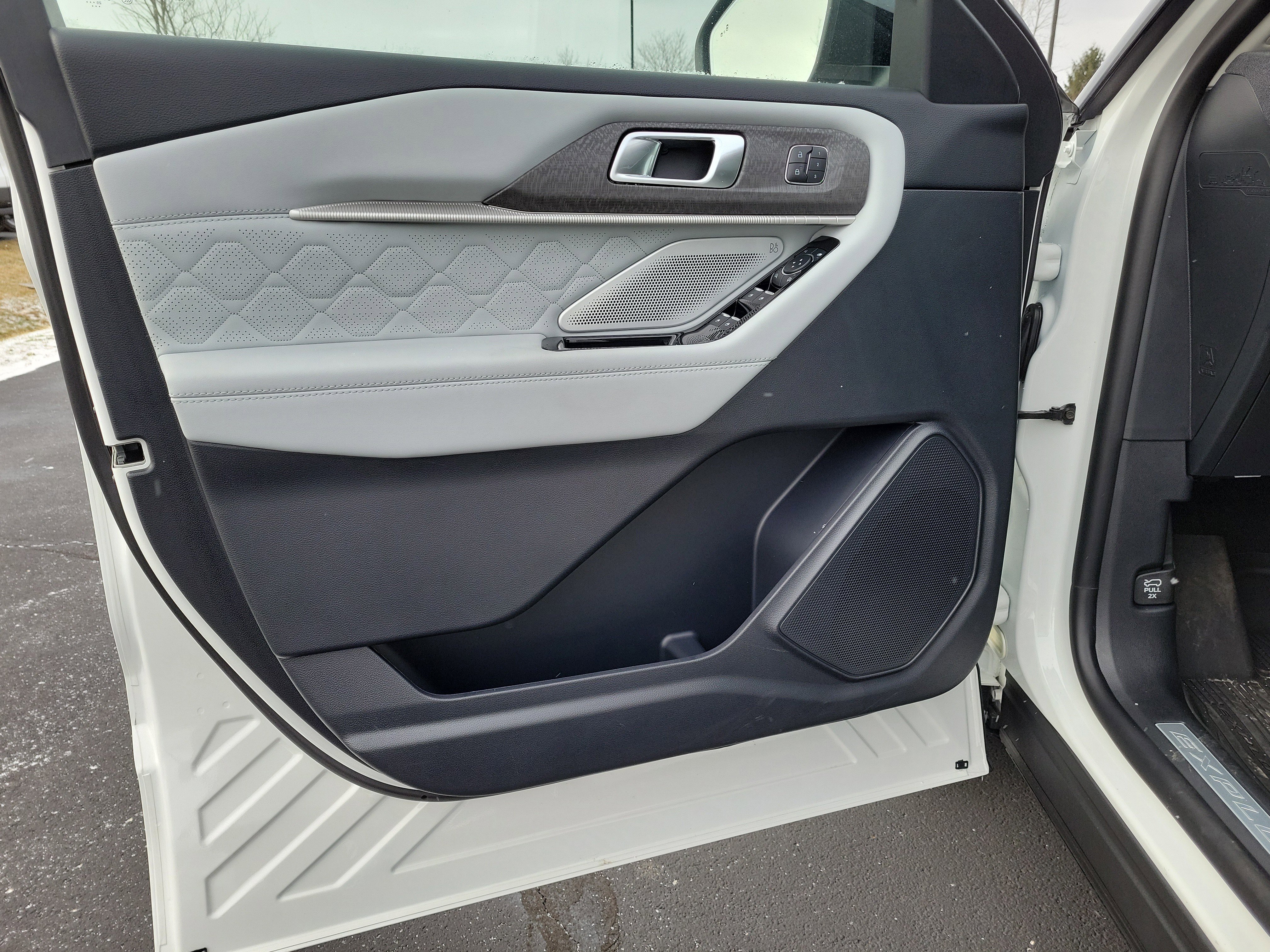 New 2026 Ford Explorer Platinum w/ LUX Leather Package image 18