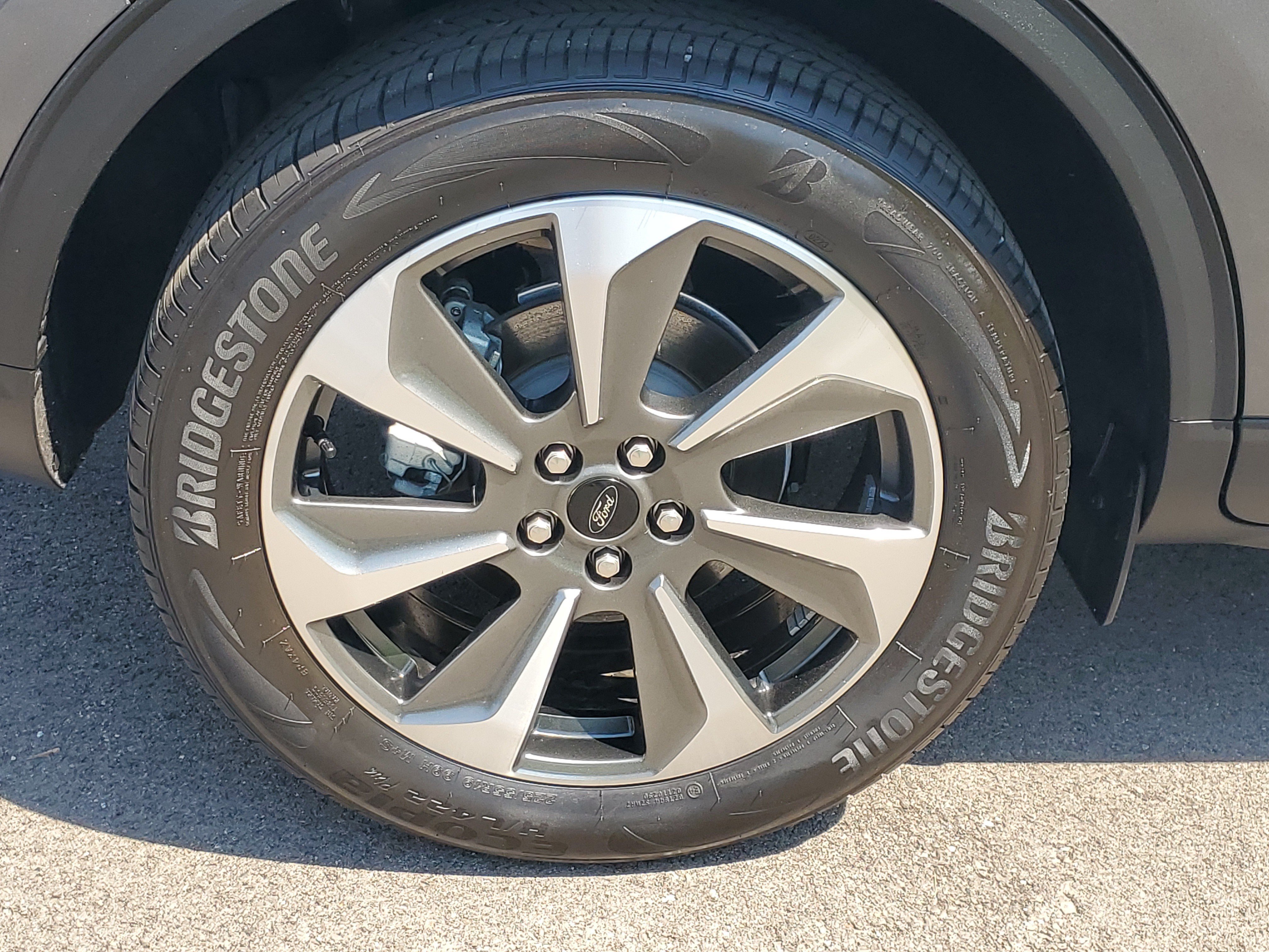 Certified 2023 Ford Escape Platinum w/ Premium Technology Package AWD/4WD image 5