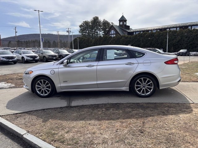 Used 2017 Ford Fusion Energi SE image 7