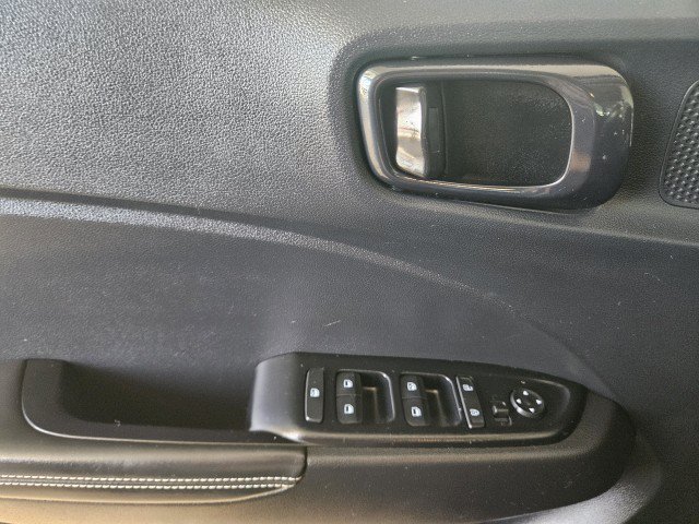 Used 2026 Hyundai Venue SEL FWD image 29