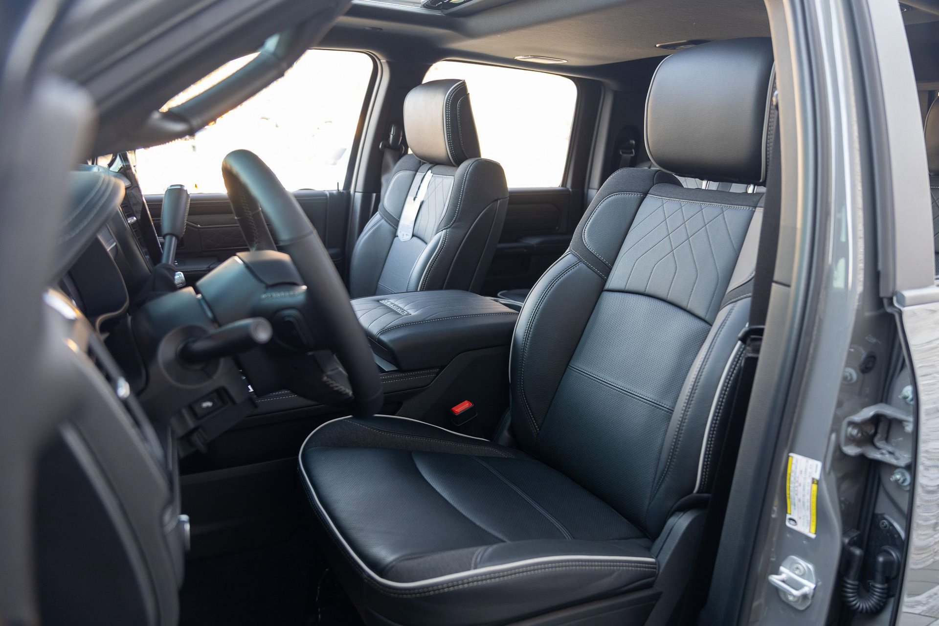 Used 2026 RAM 3500 Limited image 27