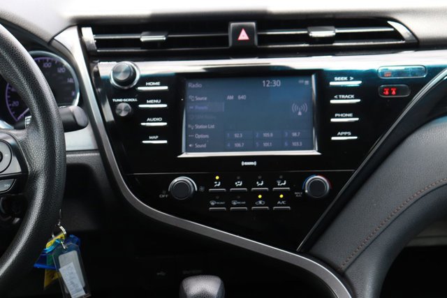 Used 2020 Toyota Camry LE image 13