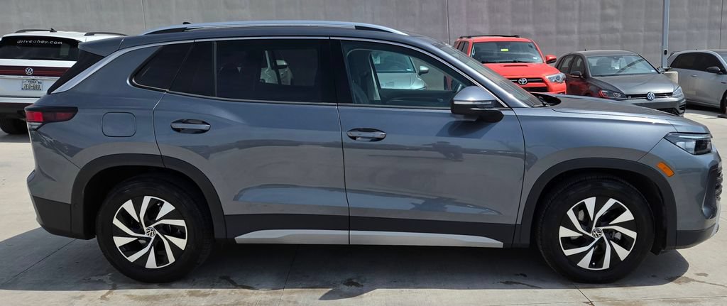Certified 2026 Volkswagen Tiguan S FWD image 5