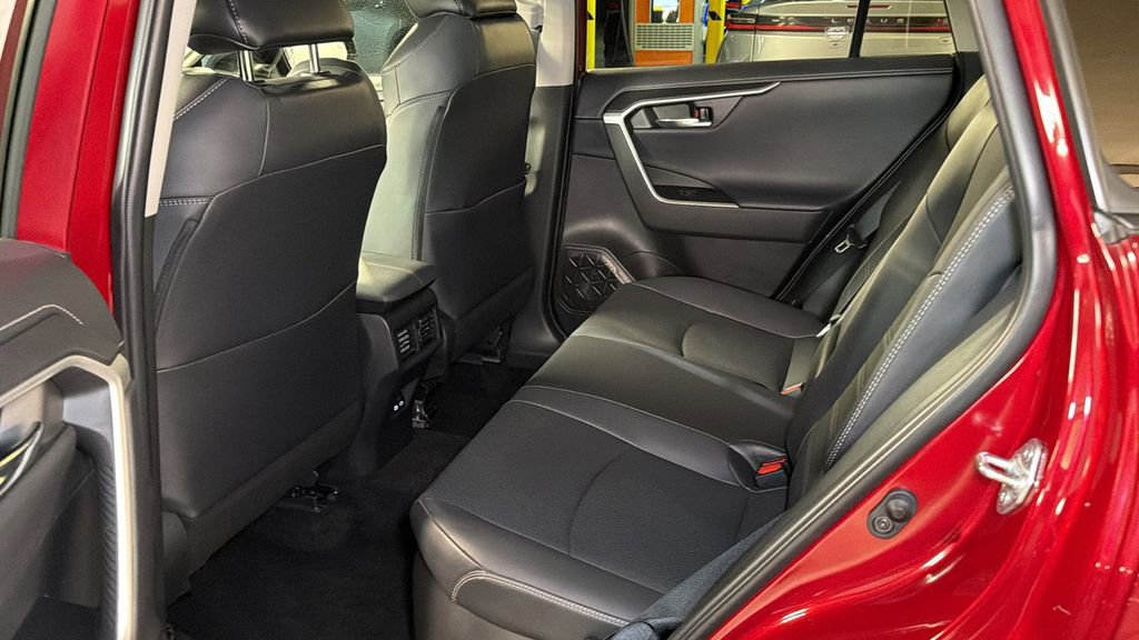 Used 2023 Toyota RAV4 Limited image 17