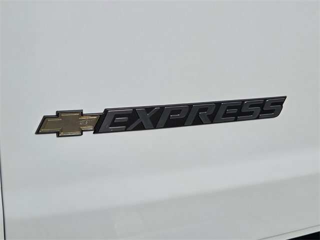 Used 2024 Chevrolet Express 2500 w/ Driver Convenience Package image 15