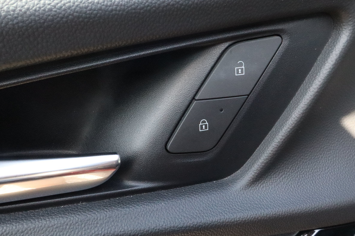 Used 2025 Chevrolet Equinox LT w/ Convenience Package II FWD image 16