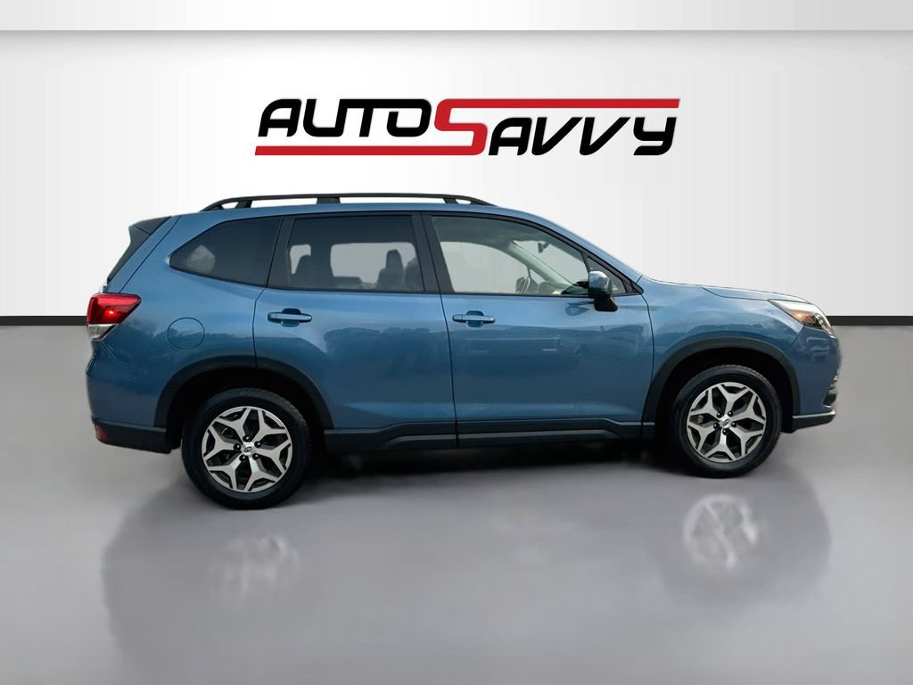 Used 2024 Subaru Forester Premium AWD/4WD image 8