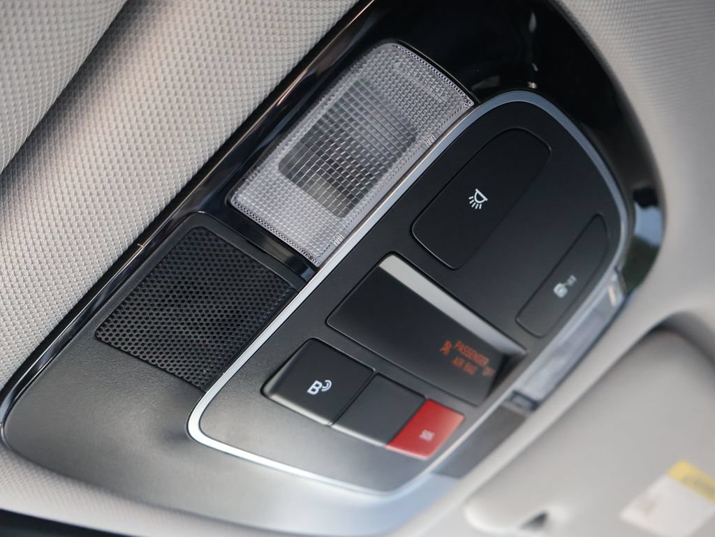 Used 2025 Hyundai Sonata SEL FWD image 39
