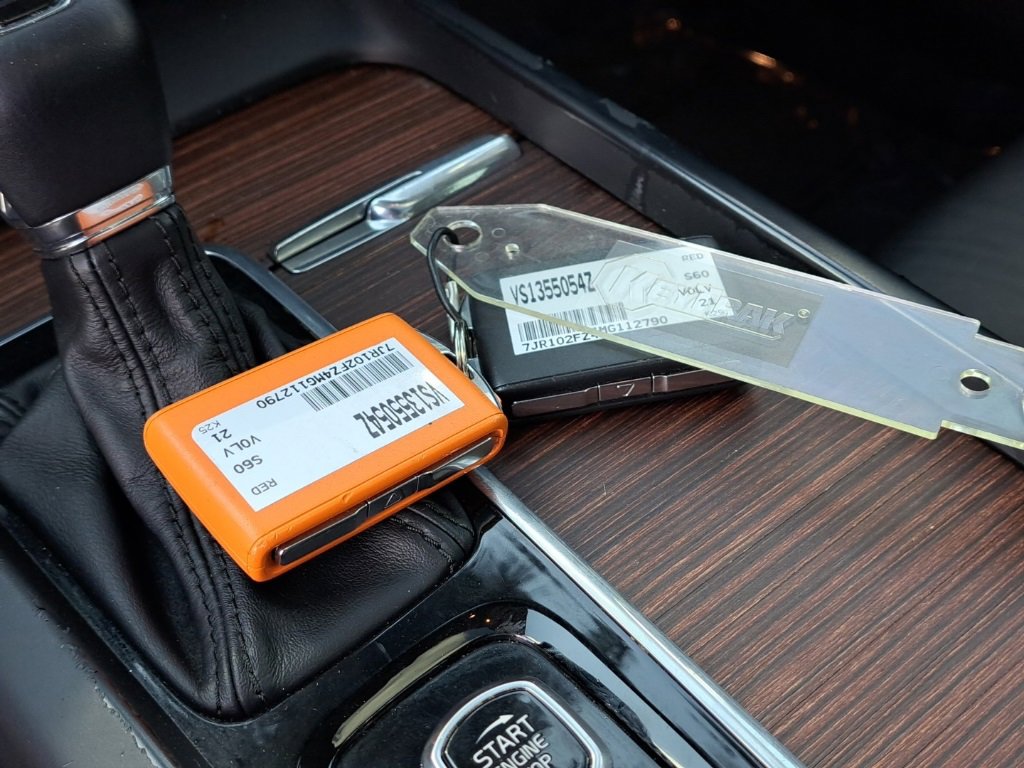 Used 2021 Volvo S60 T5 Momentum w/ Premium Package image 24