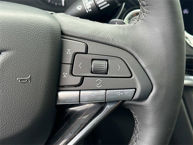 Used 2025 Cadillac XT6 Premium Luxury w/ Technology Package image 6