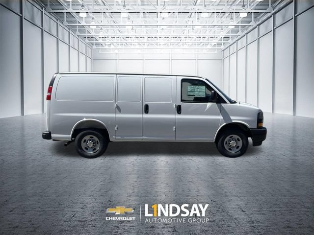 New 2026 Chevrolet Express 2500 w/ Driver Convenience Package RWD image 9