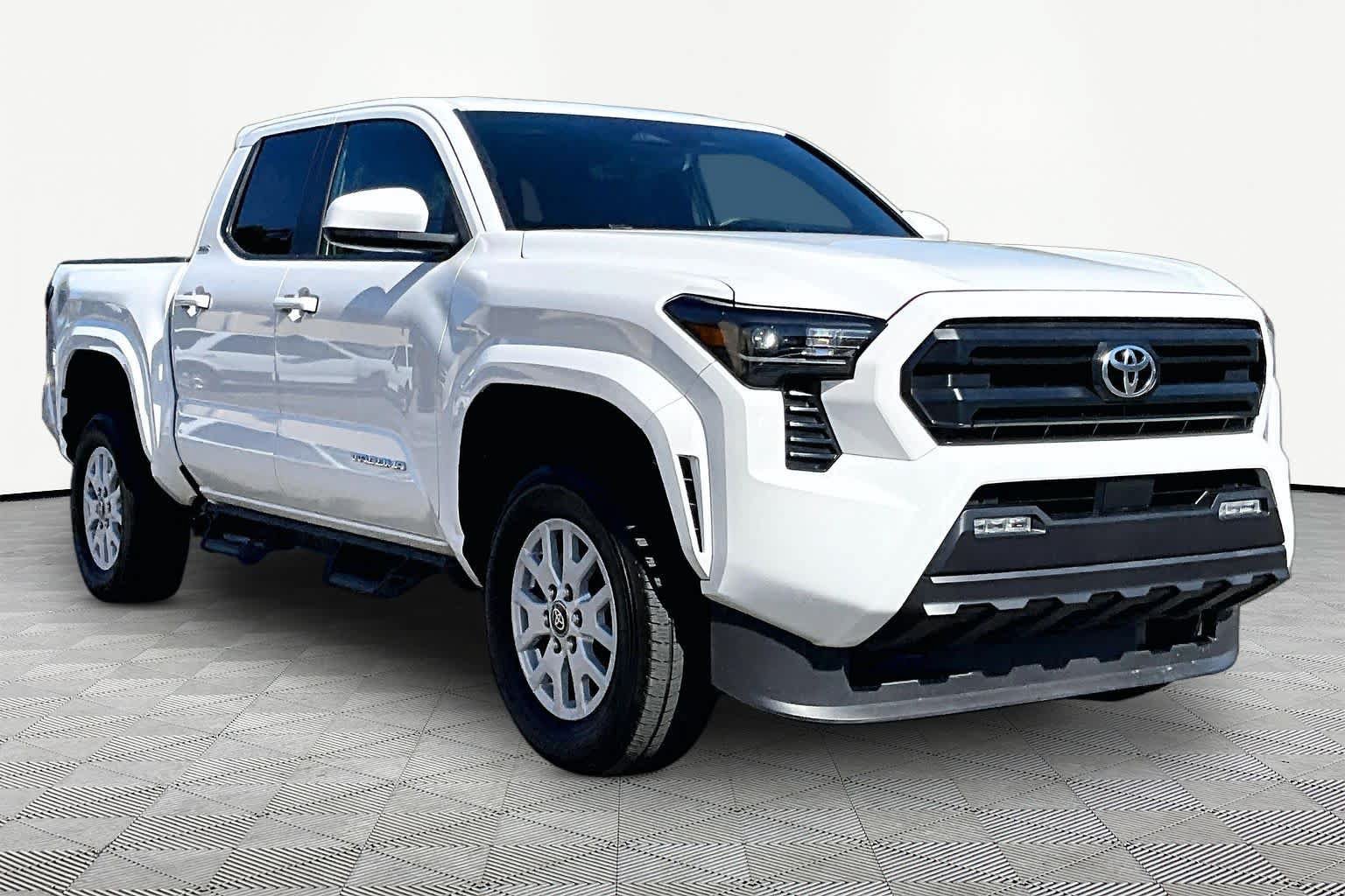 Used 2025 Toyota Tacoma SR5 RWD image 3